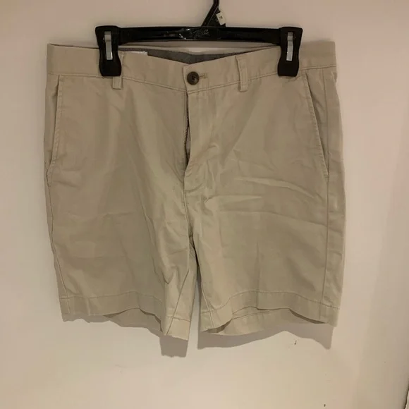 Amazon basic shorts size 32 - Picture 2 of 7